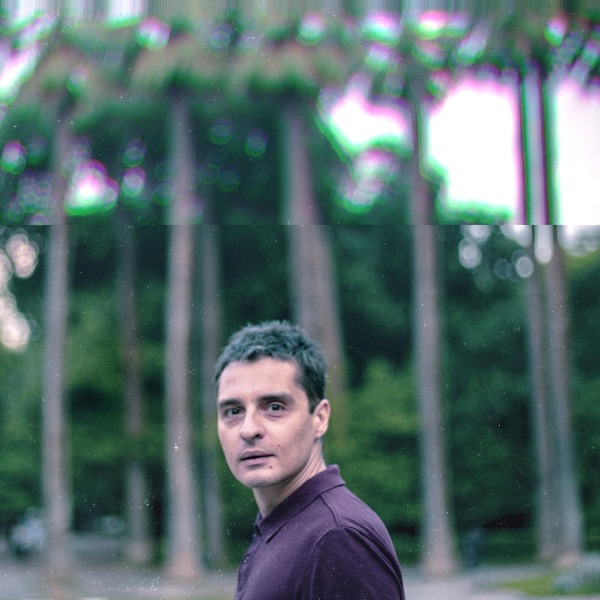 Sigmataf: «Θηλυκός προς το περιβάλλον»