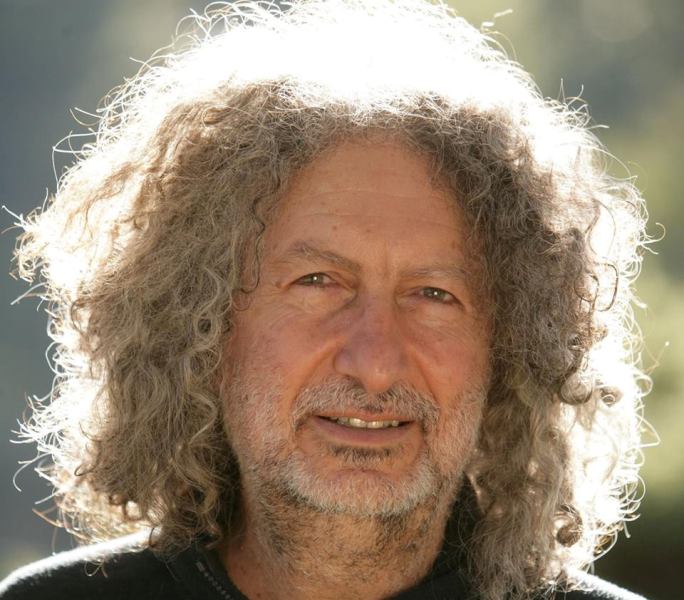 Σίγουρα έχετε τραγουδήσει Γιώργο Καζαντζή