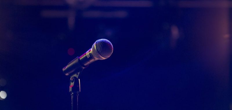 «Η στάση της κυβέρνησης καταντά εμμονικά εχθρική απέναντι στους καλλιτέχνες»