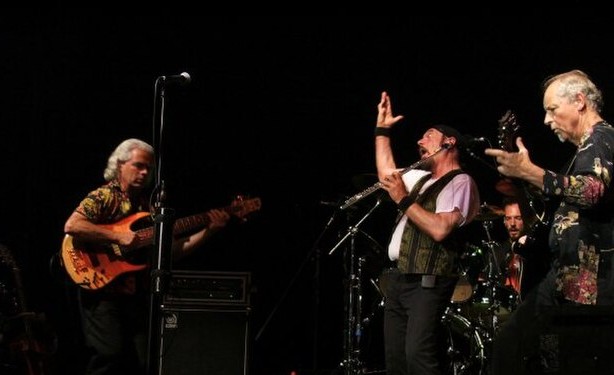 Οι Jethro Tull κυκλοφορούν alternative μίξεις του τελευταίου τους άλμπουμ RökFlöte (ακούστε το)