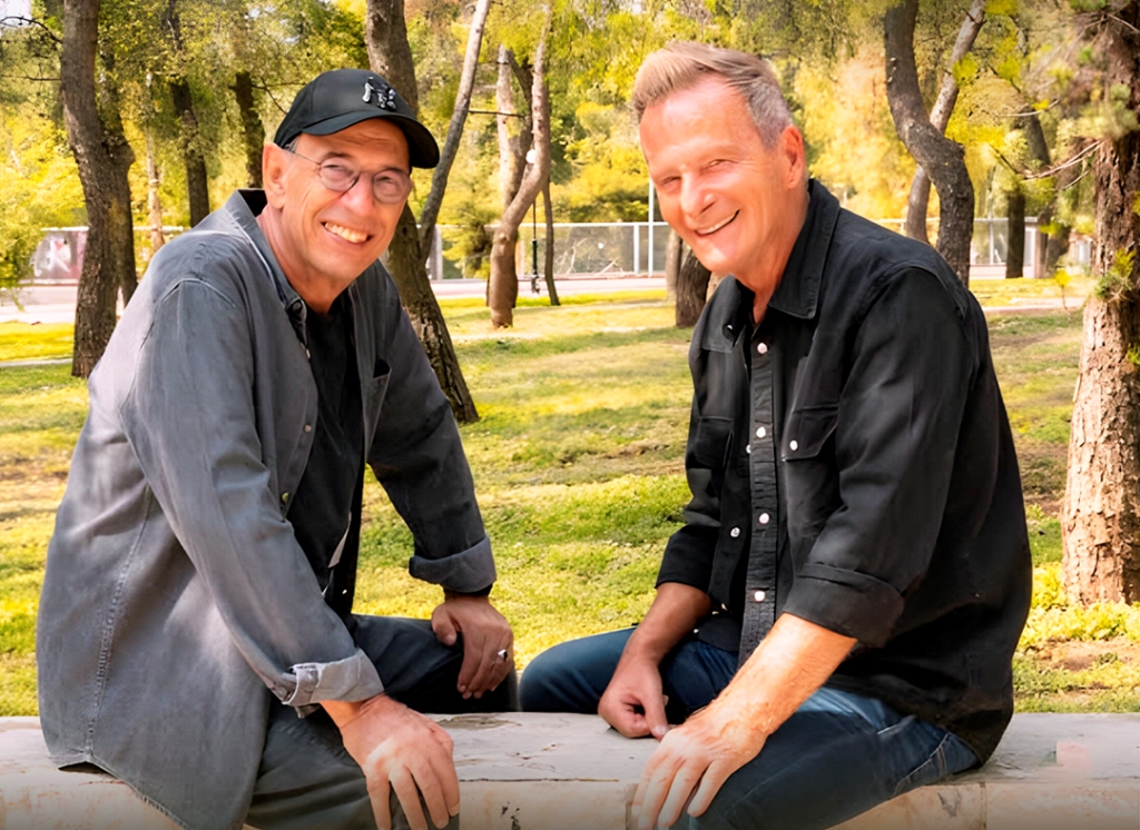 Ο Βαγγέλης Γερμανός και ο Διονύσης Τσακνής στο Θέατρο Άλσος 