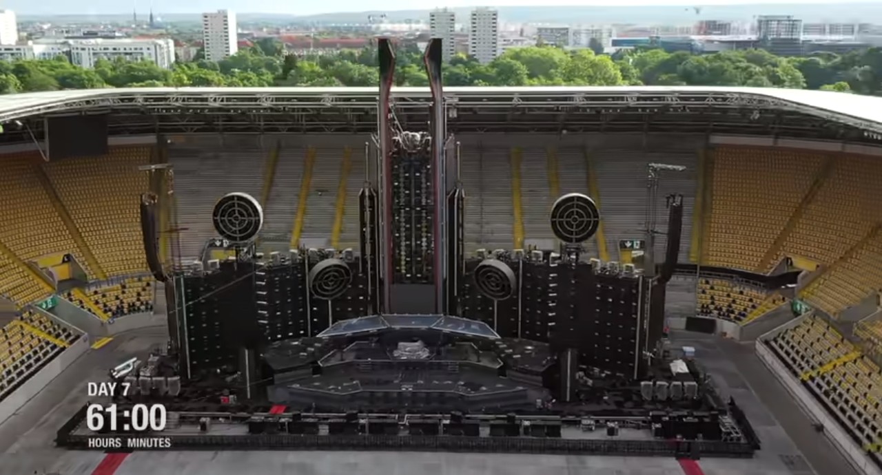 Χρειάζονται 6 μέρες για να στηθεί η σκηνή των Rammstein