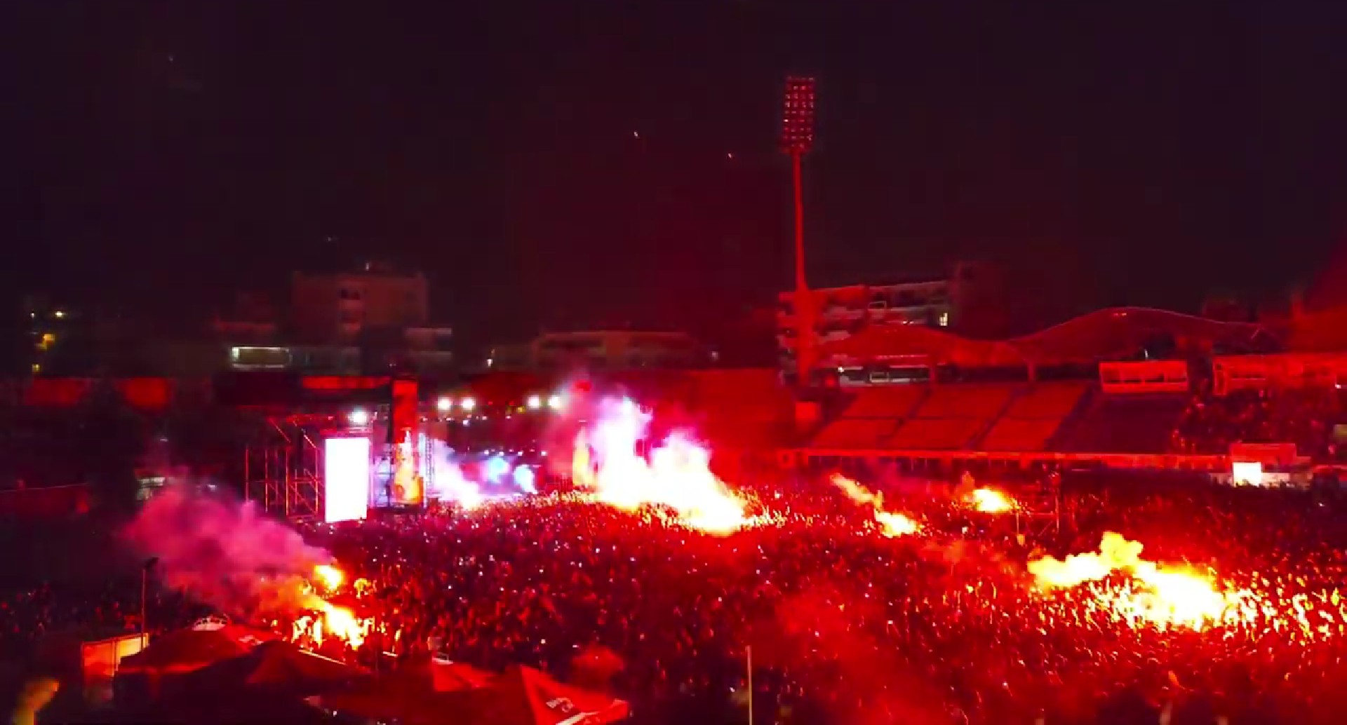 Ο ΛΕΞ έγραψε συναυλιακή ιστορία