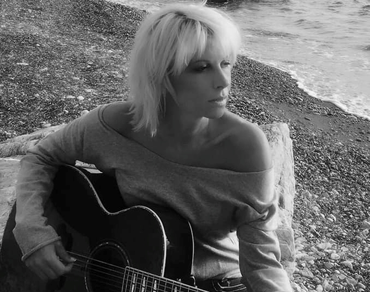  Λόγια της καρδιάς» στο Σταυρό του Νότου Plus