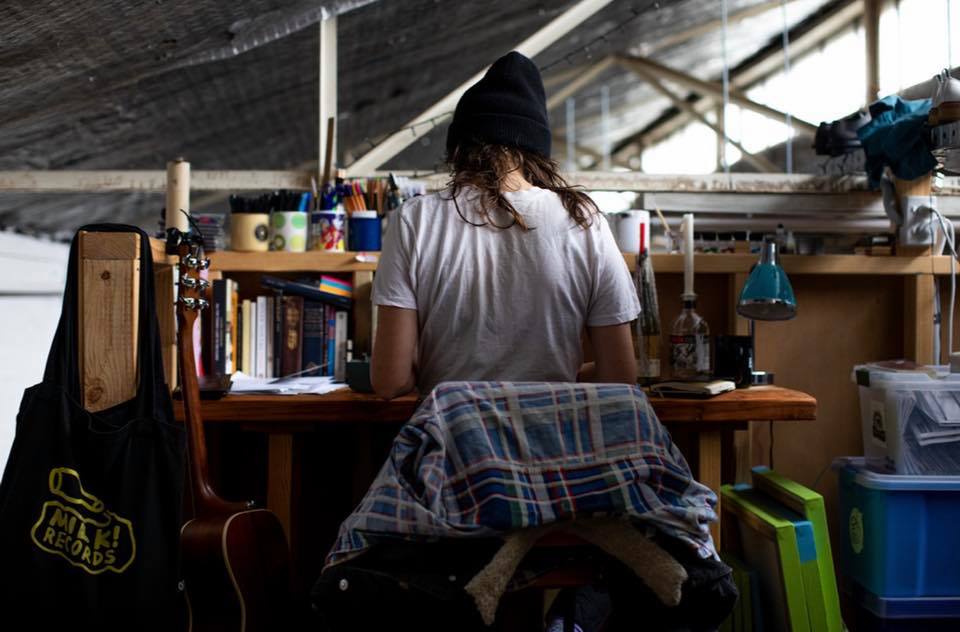 10+1 basic facts  για την Courtney Barnett