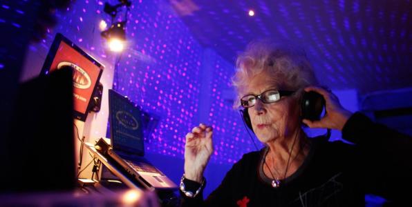 Παραγωγός του Εν Λευκώ 87.7 παθαίνει νευρικό κλονισμό