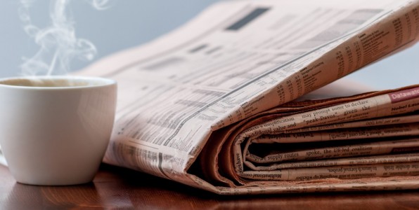 Χάνονται οι εφημερίδες, χάνονται και οι αναγνώστες τους
