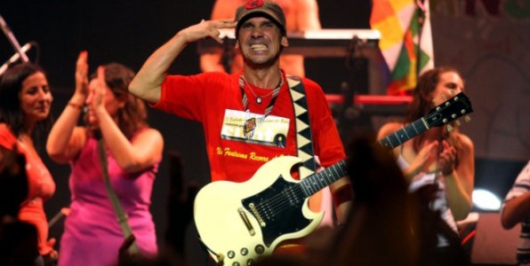 Έρχεται και ο Manu Chao το καλοκαίρι