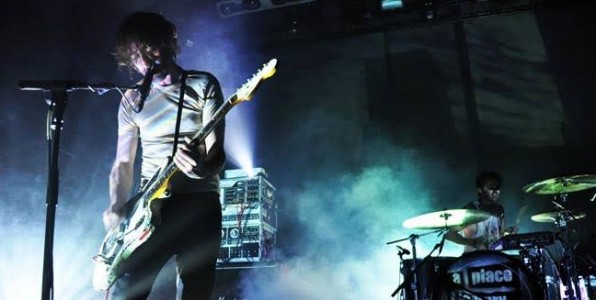 A Place To Bury Strangers! Προσδεθείτε, το show είναι αποθεωτικό!